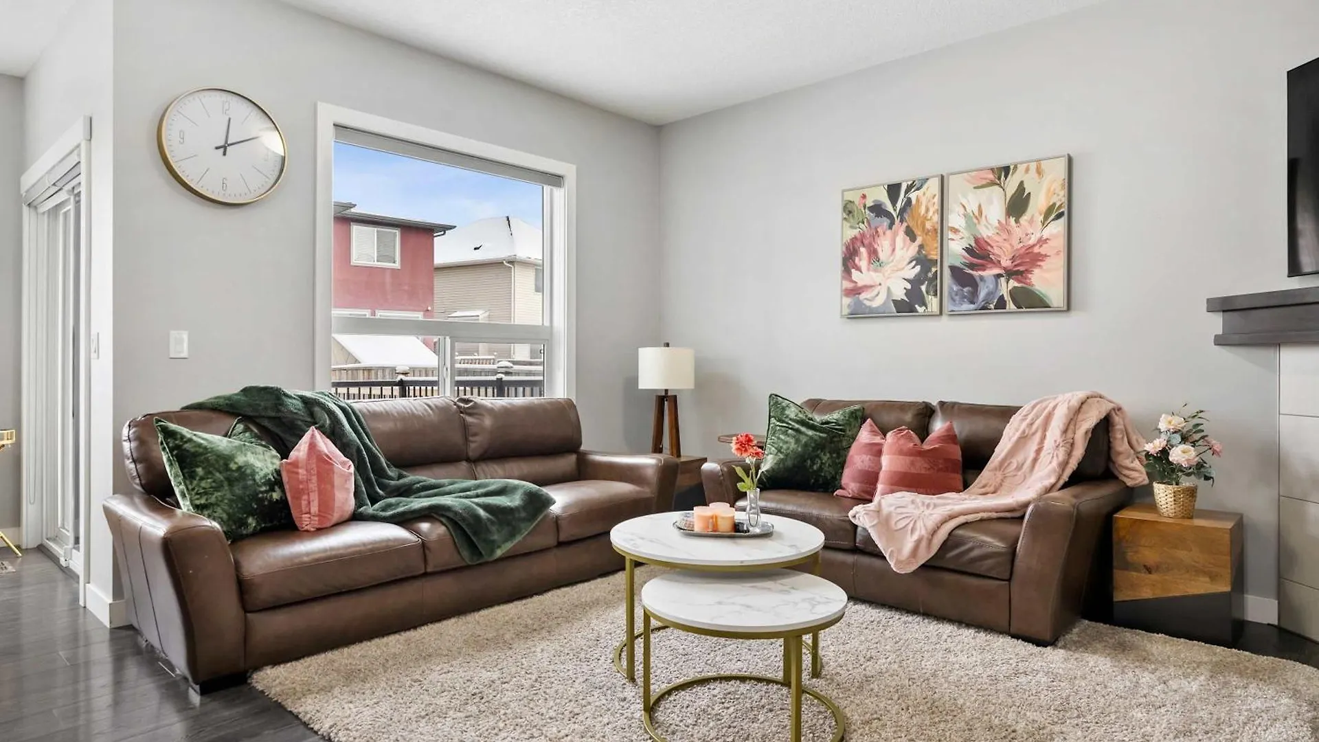 New! Large Family 4Br W Kid'S Play Den, Yard - Free Banff Pass, Bbq, Netflix, Parking & Wine! Villa Calgary Holiday home